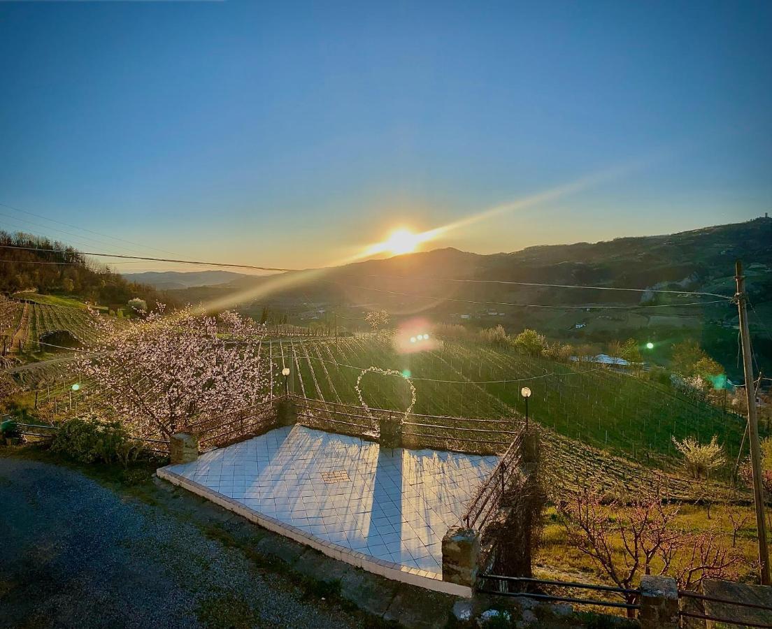 Agriturismo Pian Del Duca Vesime Exteriör bild