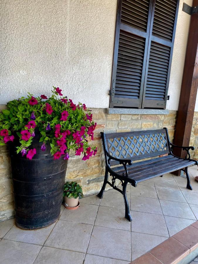 Agriturismo Pian Del Duca Vesime Exteriör bild